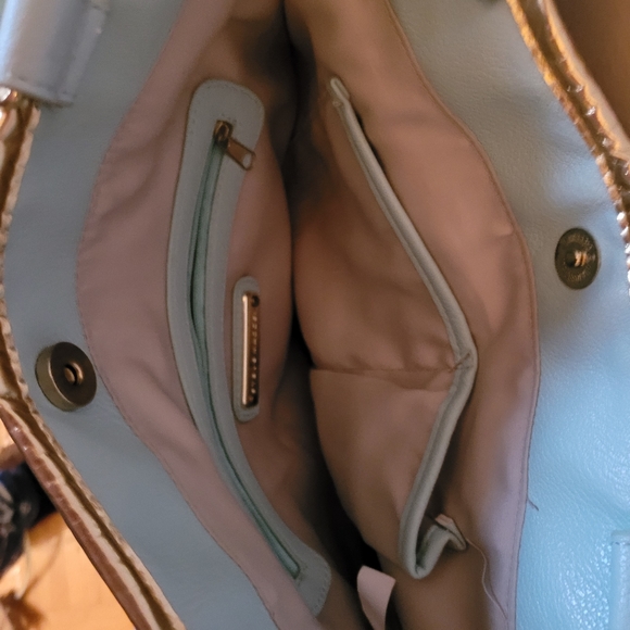 Purse with fringe detailing - Picture 4 of 9